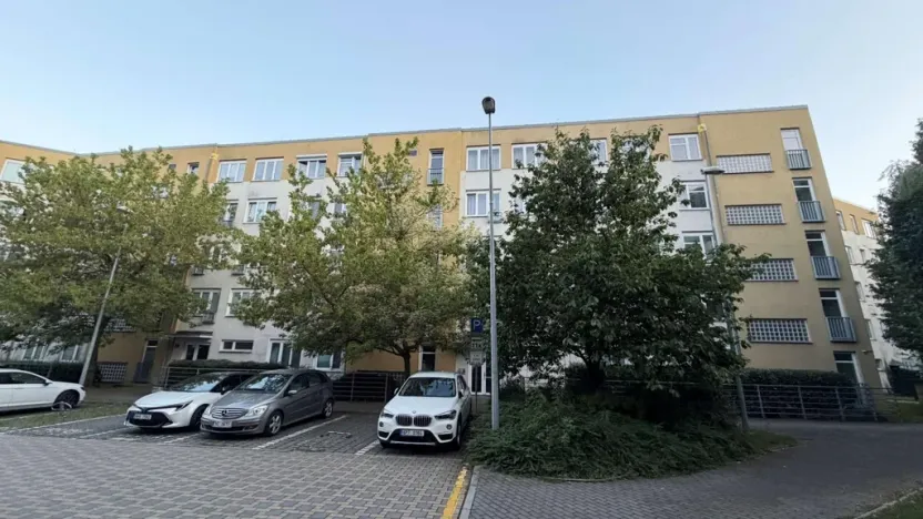 Pronájem bytu 2+kk, Praha - Motol, Jeřabinová, 65 m2