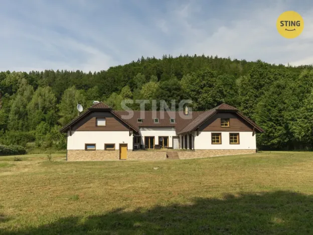Prodej vícegeneračního domu, Morávka, 708 m2
