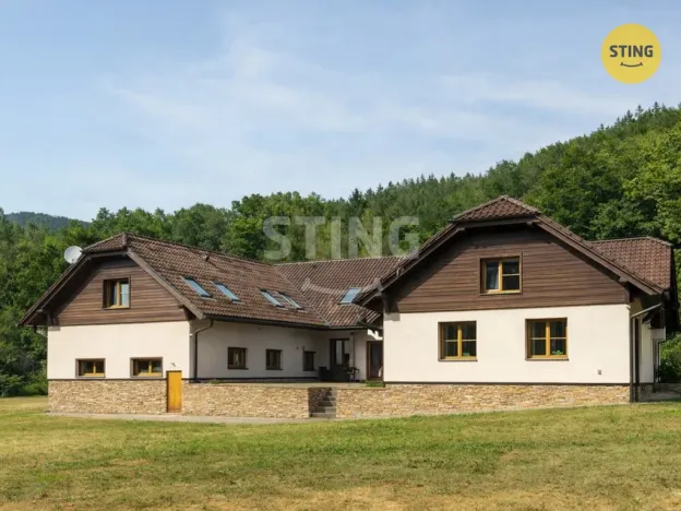 Prodej vícegeneračního domu, Morávka, 708 m2