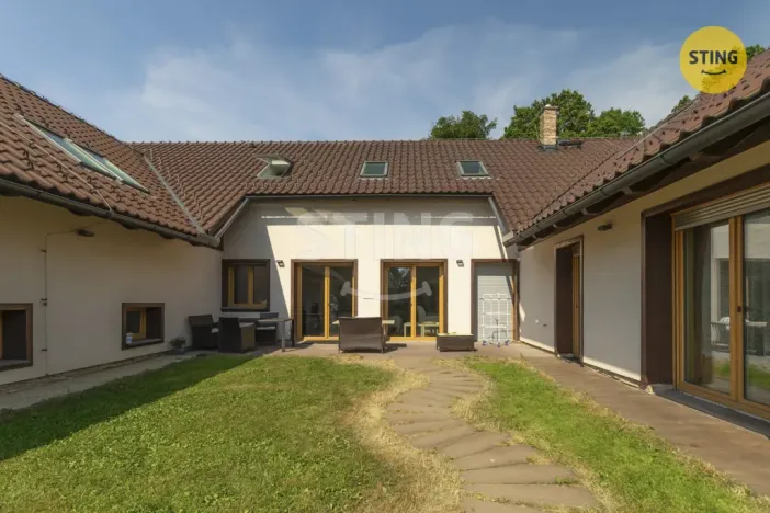 Prodej vícegeneračního domu, Morávka, 708 m2