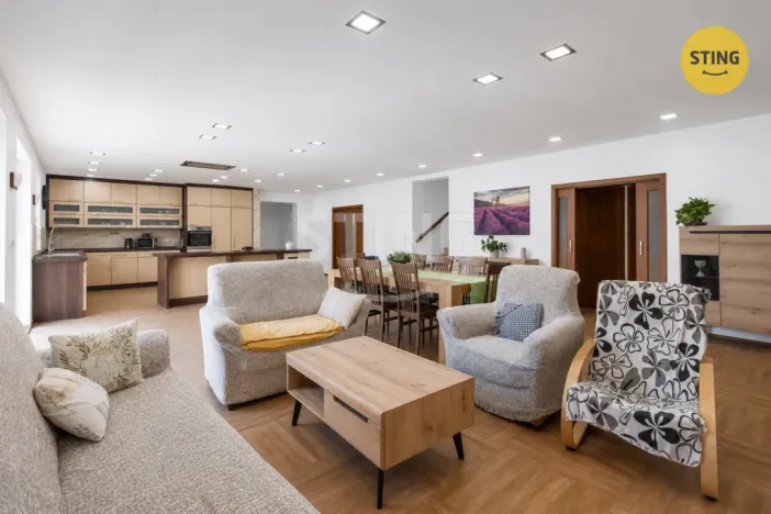 Prodej vícegeneračního domu, Morávka, 708 m2