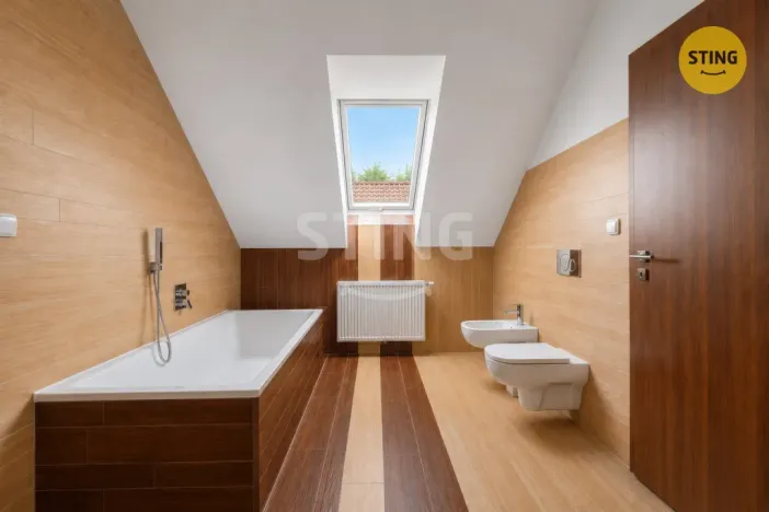Prodej vícegeneračního domu, Morávka, 708 m2