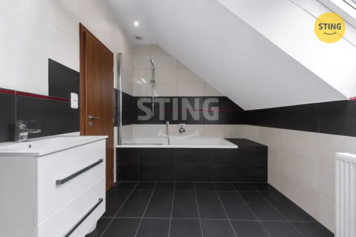 Prodej vícegeneračního domu, Morávka, 708 m2