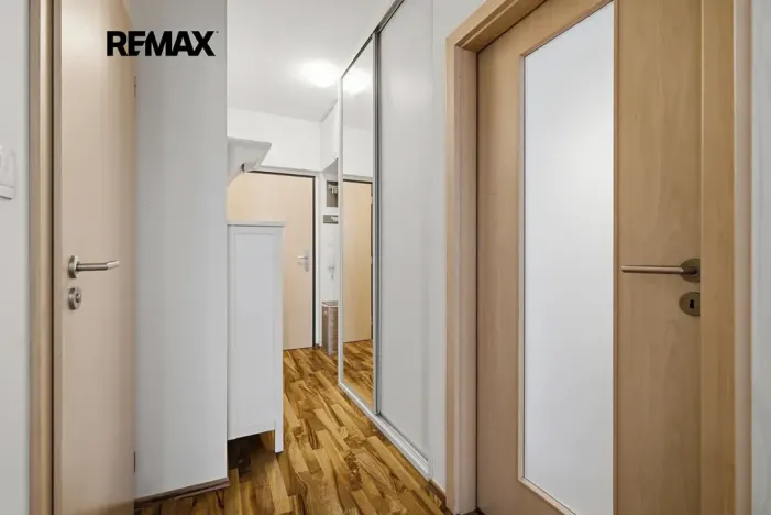 Prodej bytu 2+kk, Praha - Hostavice, U Hostavického potoka, 46 m2