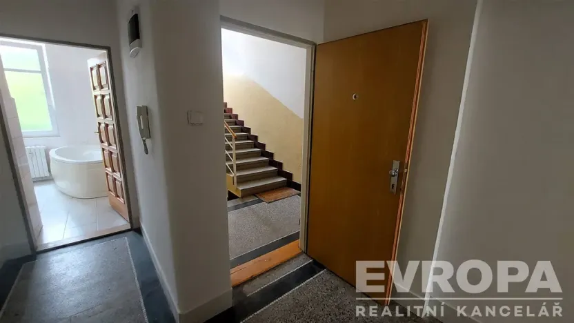 Pronájem kanceláře, Praha - Zbraslav, Žitavského, 65 m2