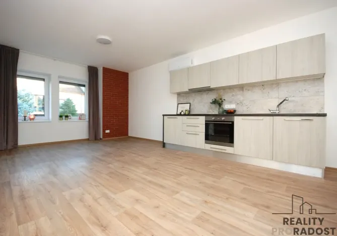 Pronájem bytu 2+kk, Velké Pavlovice, Hlavní, 50 m2