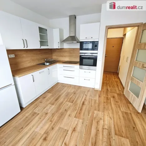 Pronájem bytu 1+1, Děčín - Děčín IX-Bynov, Na Pěšině, 35 m2