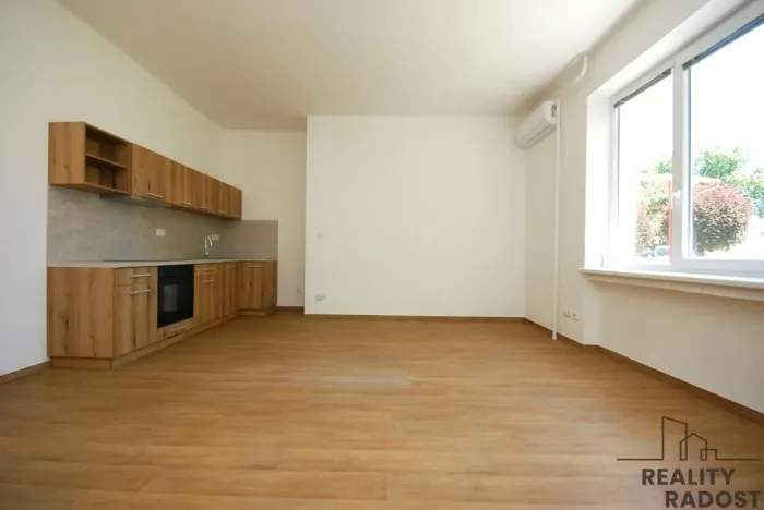 Pronájem bytu 1+kk, Velké Pavlovice, Náměstí 9. května, 44 m2