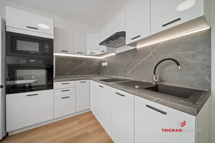Pronájem bytu 1+1, Hradec Králové - Nový Hradec Králové, Fričova, 38 m2