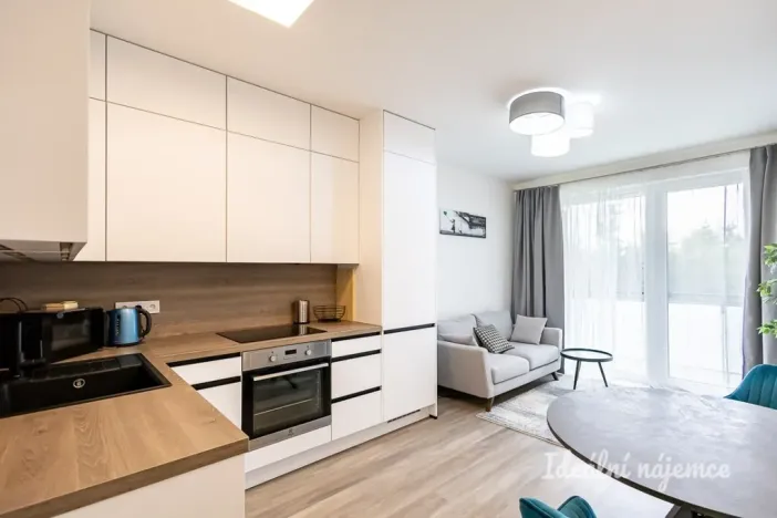 Pronájem bytu 2+kk, Praha - Troja, Mazurská, 50 m2