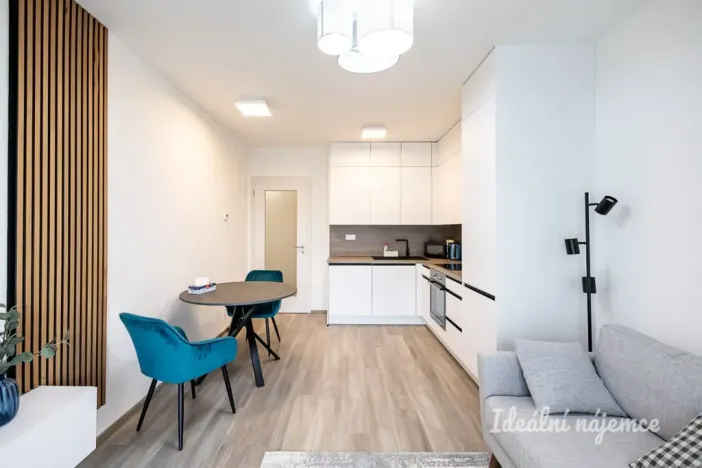 Pronájem bytu 2+kk, Praha - Troja, Mazurská, 50 m2