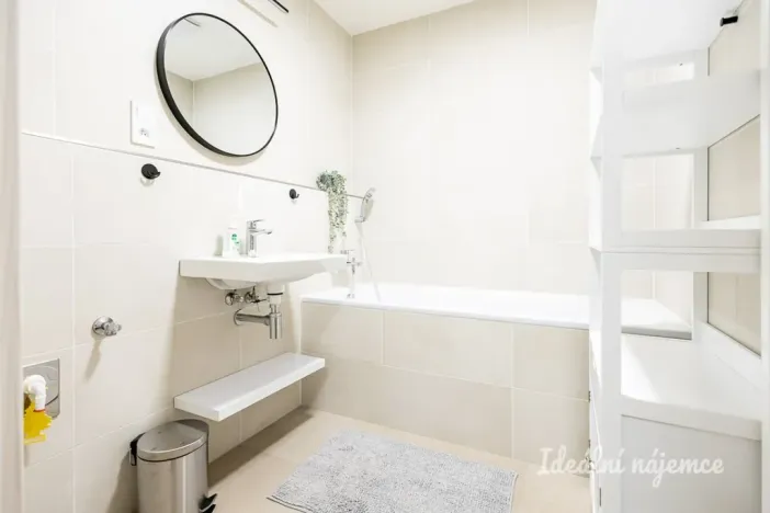Pronájem bytu 2+kk, Praha - Troja, Mazurská, 50 m2