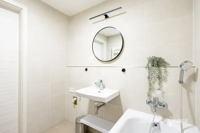Pronájem bytu 2+kk, Praha - Troja, Mazurská, 50 m2
