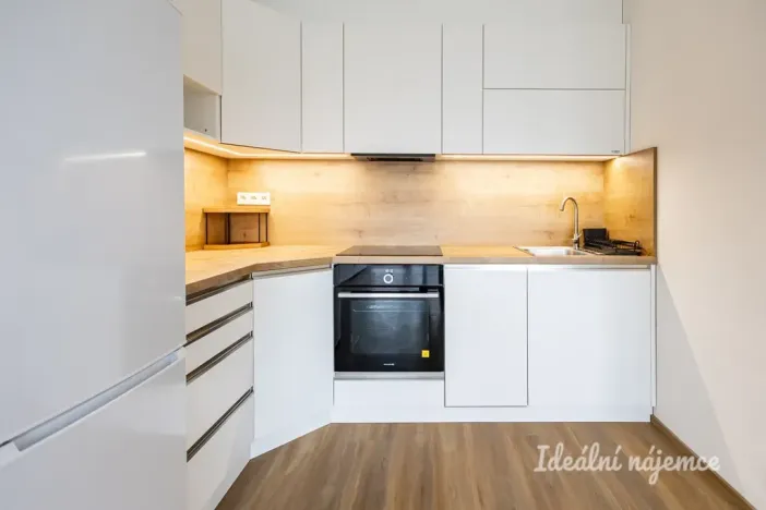 Pronájem bytu 2+kk, Praha - Troja, Mazurská, 59 m2