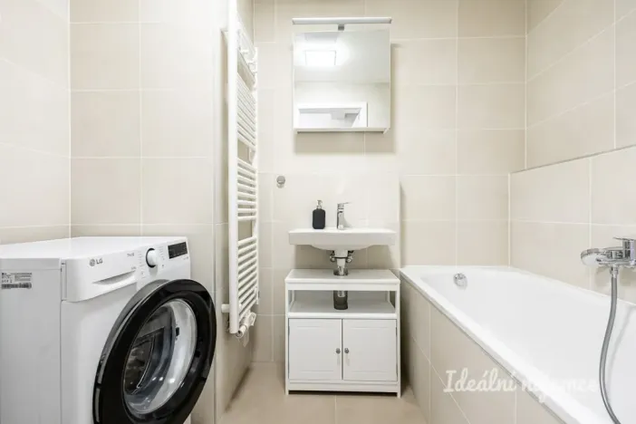Pronájem bytu 2+kk, Praha - Troja, Mazurská, 59 m2