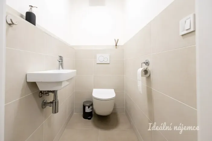 Pronájem bytu 2+kk, Praha - Troja, Mazurská, 59 m2