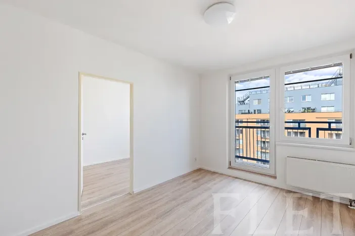Pronájem bytu 2+kk, Praha - Troja, Hnězdenská, 46 m2