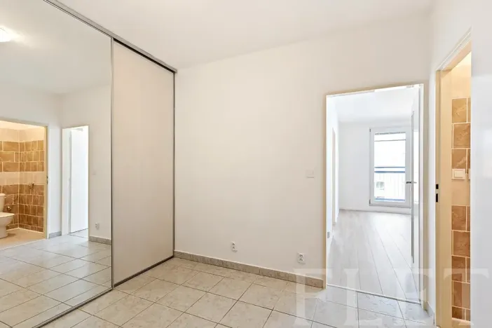 Pronájem bytu 2+kk, Praha - Troja, Hnězdenská, 46 m2