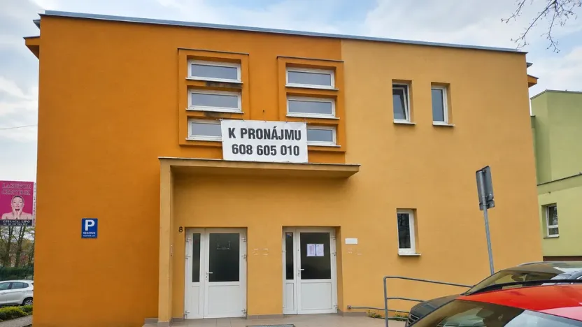 Pronájem ordinace, Karlovy Vary, Kpt. Jaroše, 79 m2