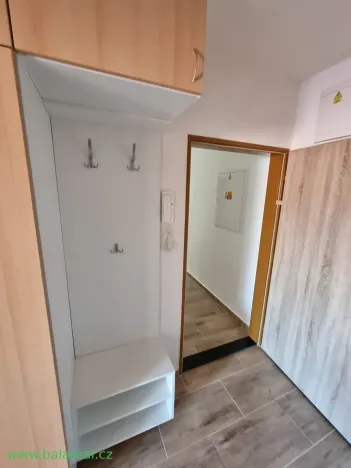 Pronájem bytu 1+kk, Brno, Charbulova, 29 m2