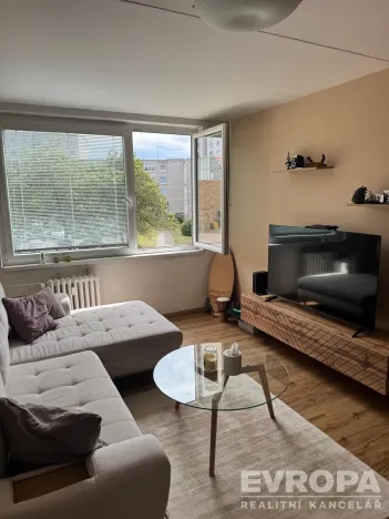 Pronájem bytu 2+kk, Praha - Hloubětín, Kardašovská, 43 m2