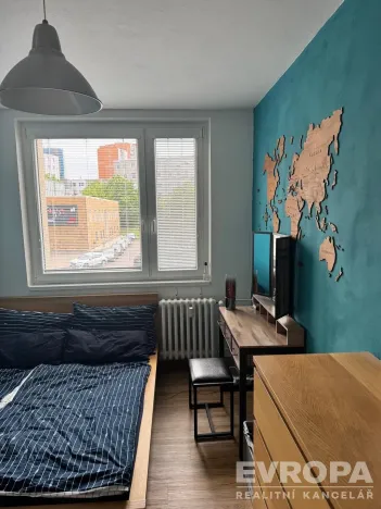 Pronájem bytu 2+kk, Praha - Hloubětín, Kardašovská, 43 m2
