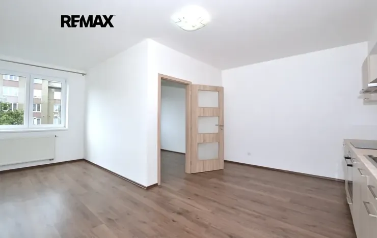 Pronájem bytu 2+kk, Plzeň, Koterovská, 42 m2