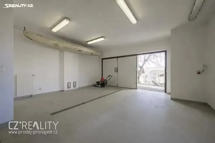 Prodej rodinného domu, Praha - Lipence, Na Bambouzku, 308 m2