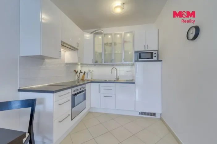 Prodej bytu 2+kk, Praha, Sazovická, 47 m2