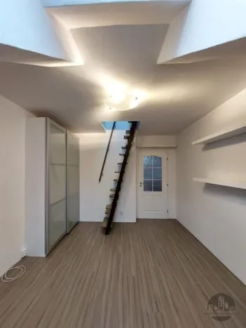 Pronájem bytu 2+1, Praha - Smíchov, Na Neklance, 60 m2