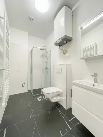 Pronájem bytu 1+1, Znojmo, Mariánské náměstí, 36 m2