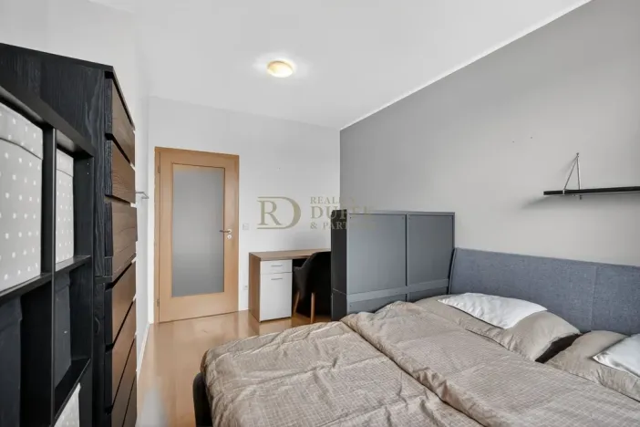 Pronájem bytu 2+kk, Praha - Michle, Novobohdalecká, 40 m2