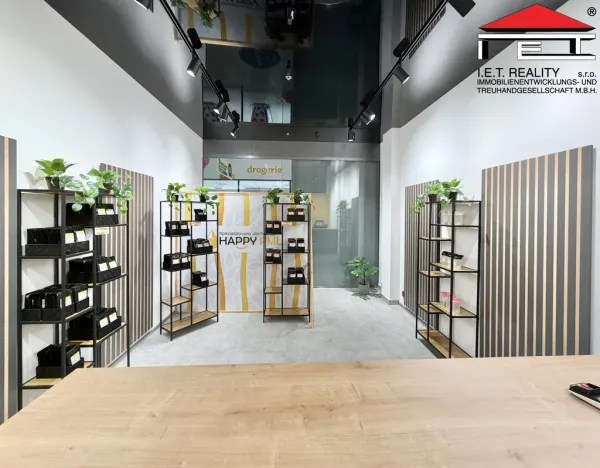 Pronájem obchodního prostoru, Brno, náměstí Svobody, 32 m2