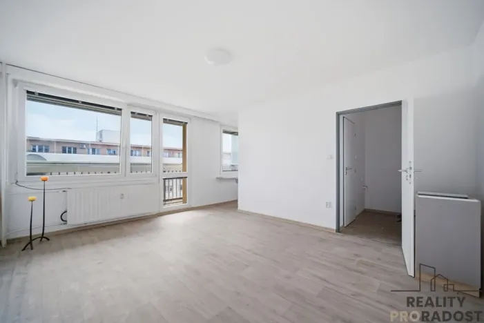 Pronájem bytu 1+kk, Pardubice, Palackého třída, 32 m2