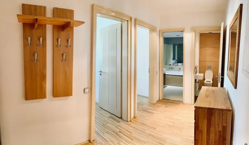 Pronájem bytu 2+kk, Praha - Karlín, Rohanské nábřeží, 58 m2