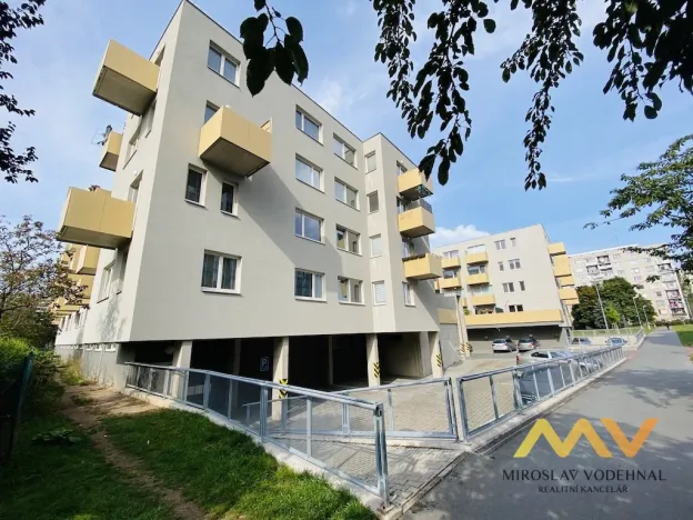 Pronájem bytu 1+kk, Hradec Králové - Nový Hradec Králové, Jana Masaryka, 38 m2