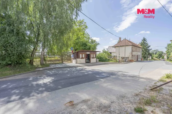 Pronájem rodinného domu, Vrátno, 302 m2