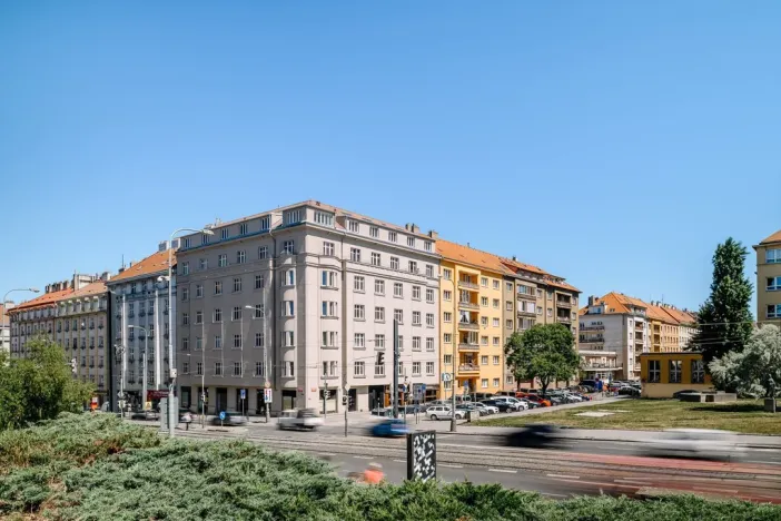 Prodej bytu 2+kk, Praha, Jeseniova, 61 m2