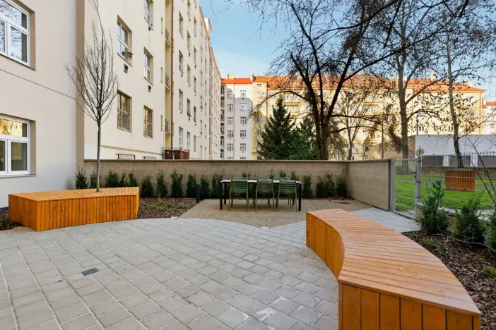 Prodej bytu 2+kk, Praha, Jeseniova, 61 m2