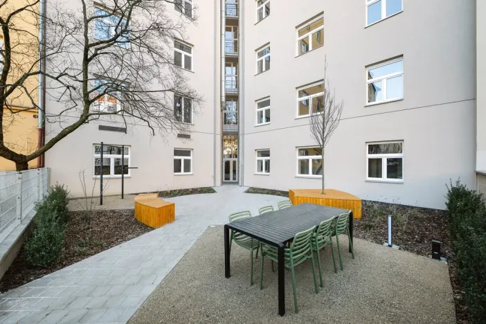 Prodej bytu 2+kk, Praha, Jeseniova, 61 m2