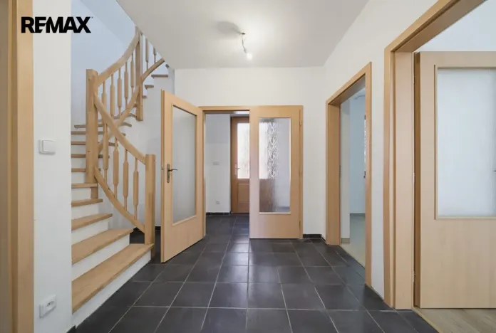 Prodej rodinného domu, Karlovy Vary, Slovenská, 119 m2