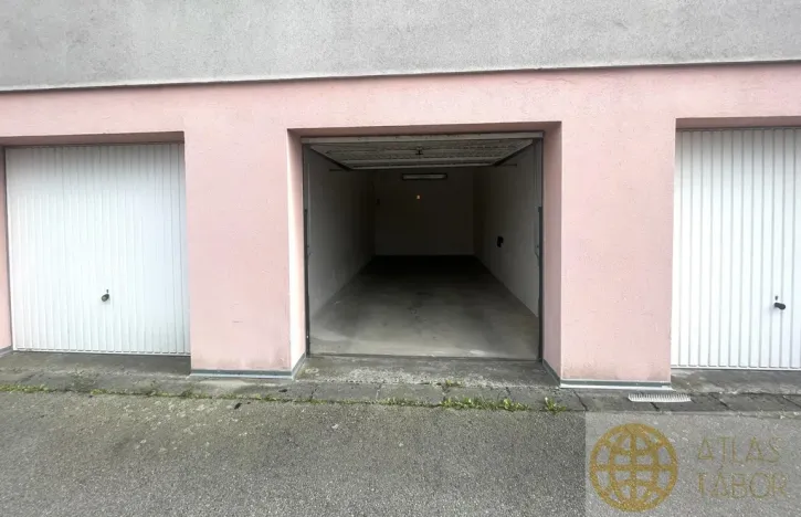 Pronájem garáže, Tábor, Maredova, 18 m2