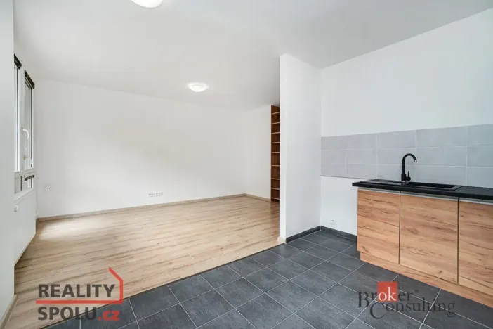 Pronájem bytu 2+1, Praha - Střížkov, Rumburská, 47 m2