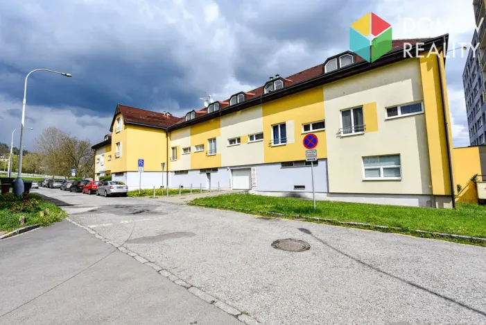 Prodej bytu 1+kk, Beroun - Beroun-Město, V Hlinkách, 32 m2