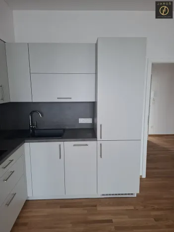 Prodej bytu 1+kk, Praha - Karlín, Hybešova, 24 m2