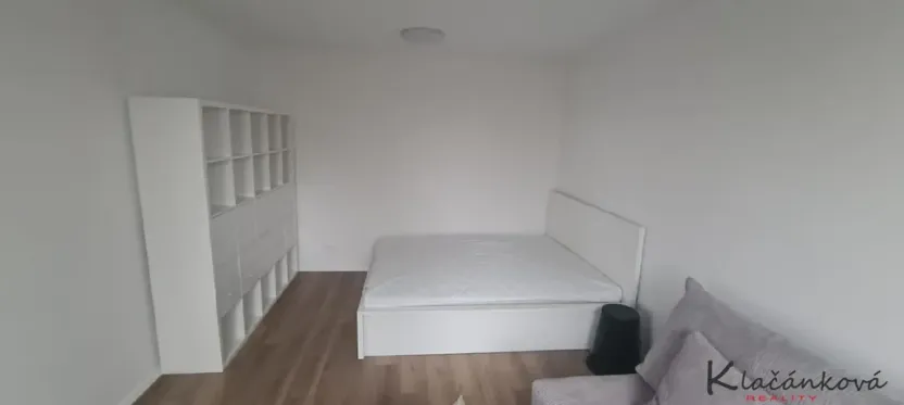 Prodej bytu 1+1, Zlín, Větrná, 35 m2