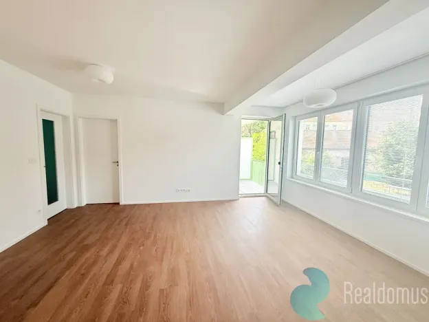 Pronájem bytu 2+kk, České Budějovice - České Budějovice 6, Jeronýmova, 55 m2