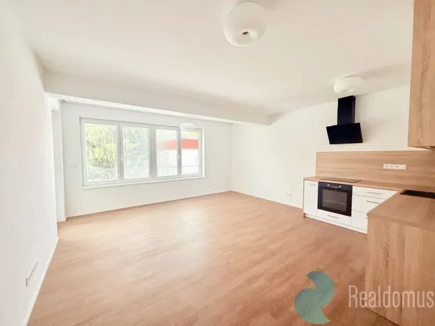 Pronájem bytu 2+kk, České Budějovice - České Budějovice 6, Jeronýmova, 55 m2