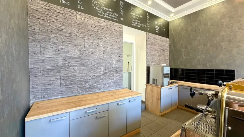 Pronájem obchodního prostoru, Cheb, Májová, 35 m2