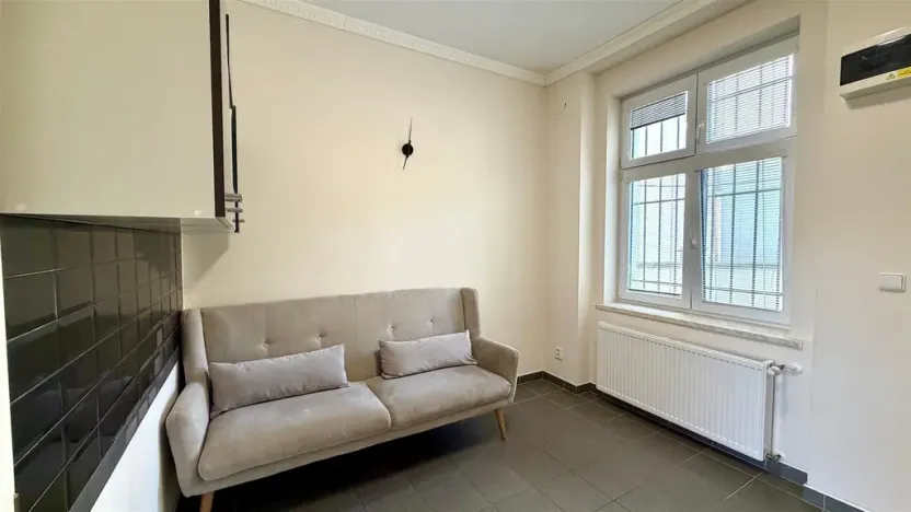 Pronájem obchodního prostoru, Cheb, Májová, 35 m2